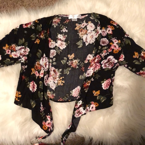 white fawn Other - Shirt cover